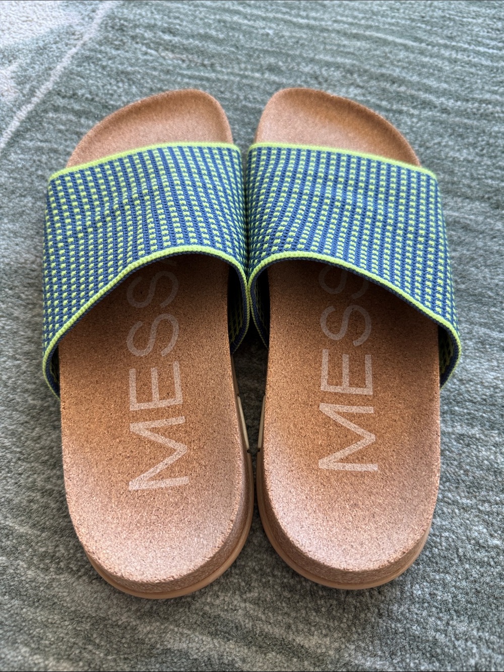 MESSAGE Footwear slides